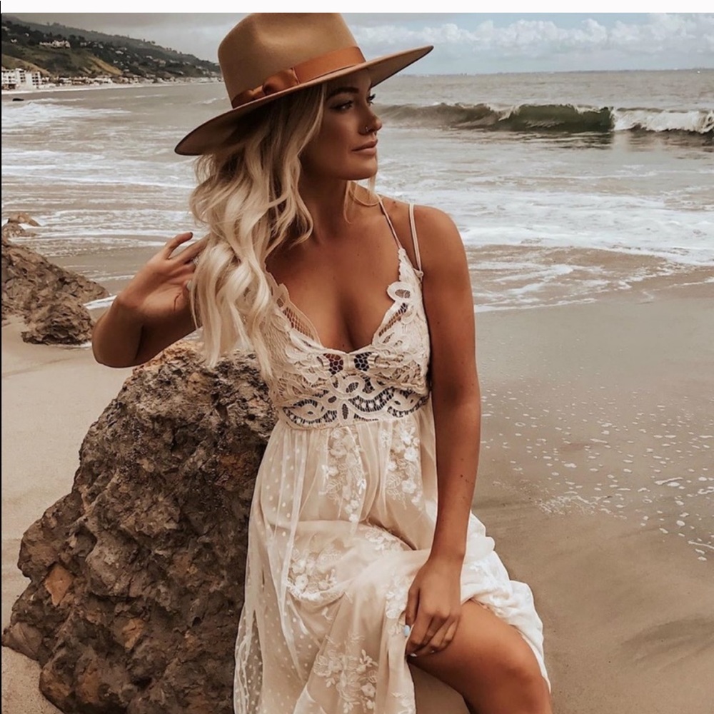 Paradise Island Scalloped Lace Maxi Dress